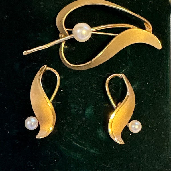 Vintage Ballou 12k Gold Filled & Cultured Pearl Pin and Earrings Set