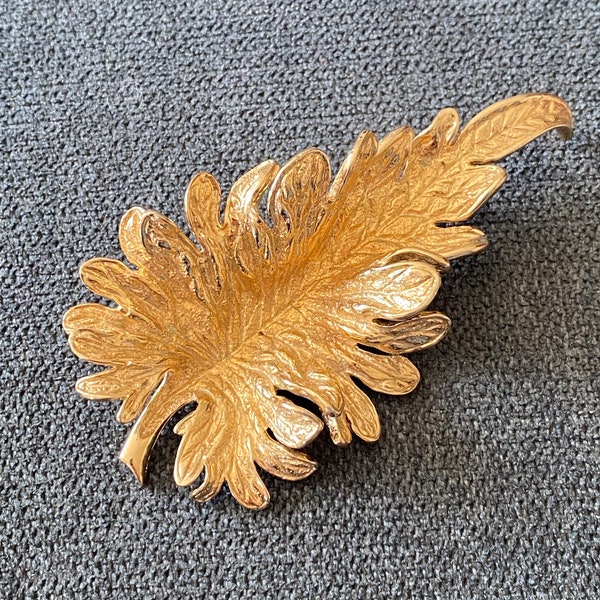 Vintage Nettie Rosenstein Gold Leaf Pin 3-D