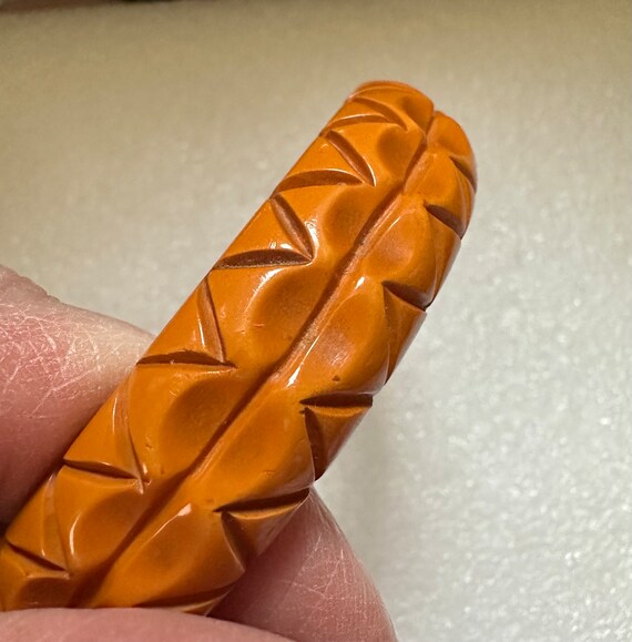 Carved Butterscotch Bakelite Bangle Bracelet - image 3