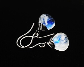 STUNNING Moon stone dangle earrings // AMAZING, AAA, blue flash, Rainbow Moonstone // Wire wrapped Jewelry // Lovingly handmade in Hawaii //