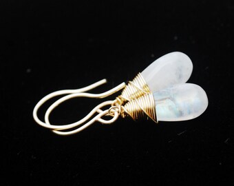 STUNNING Moonstone dangle earrings // AMAZING, AAA, blue flash, Rainbow Moonstone // Wire wrapped Jewelry // Lovingly handmade in Hawaii //