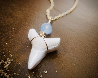 MANO: Shark tooth necklace with Moonstone, Aquamarine or Labradorite // Wire wrapped jewelry // Handmade in Hawaii with love //