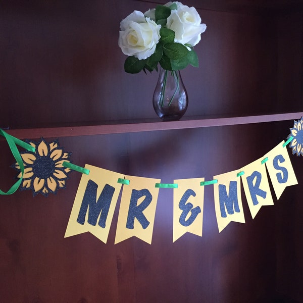 Bright yellow Mr & Mrs Sunflower Banner:  perfect for your outdoor summer or fall wedding celebration!