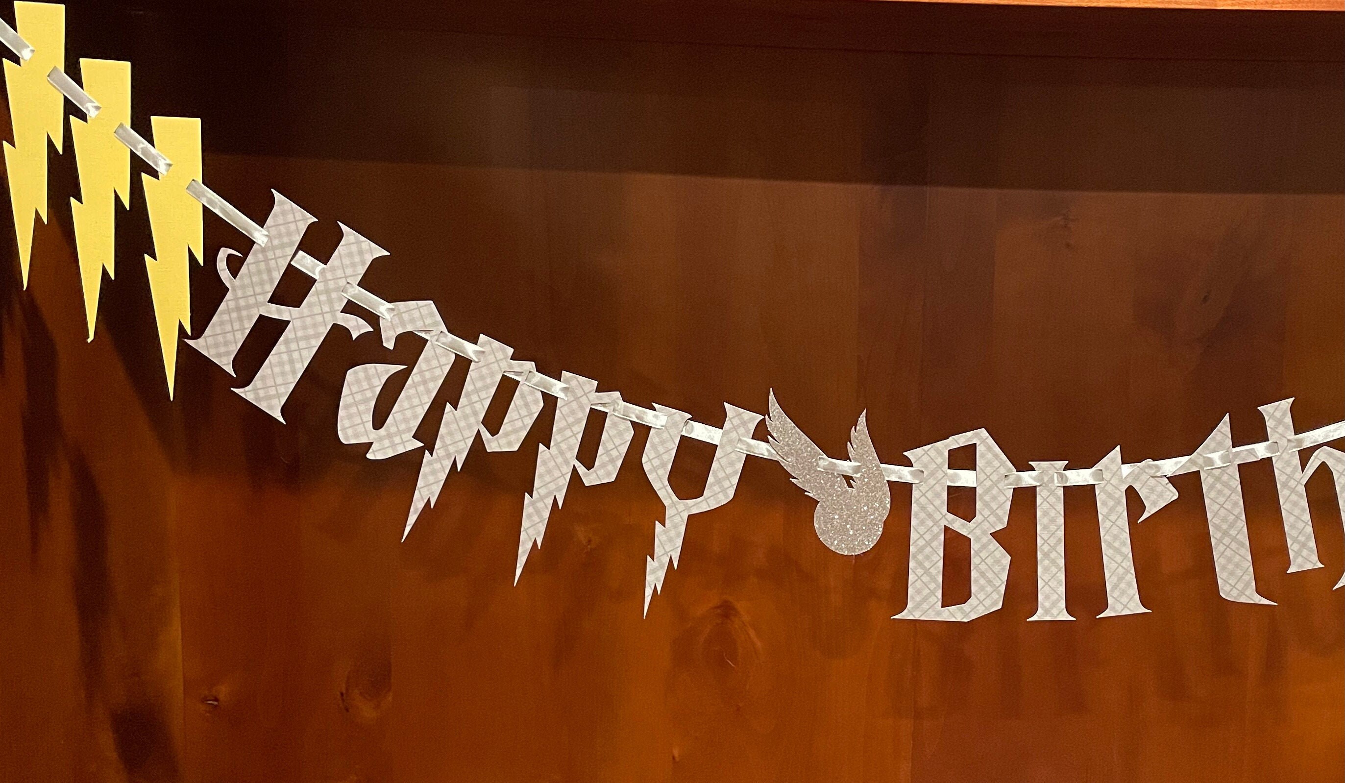 A Hufflepuff birthday banner to celebrate a magical Wizard | Etsy