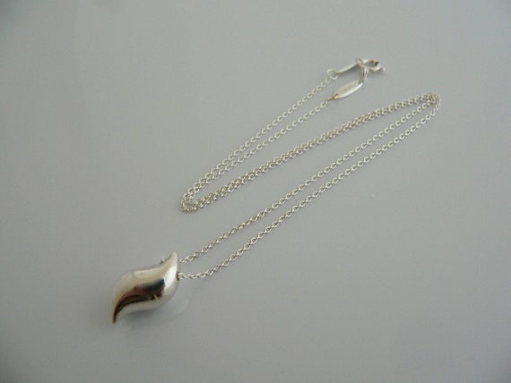 Tiffany and Co Silver Elsa Peretti Feather Necklace Pendant Chain