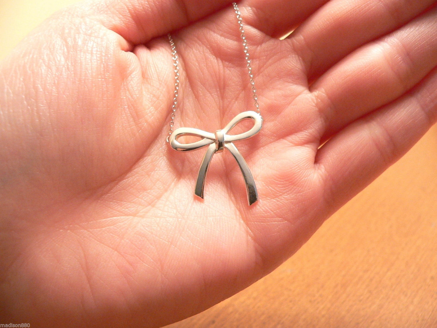 Tiffany Co Silver Medium Ribbon Bow Necklace Pendant Charm Chain