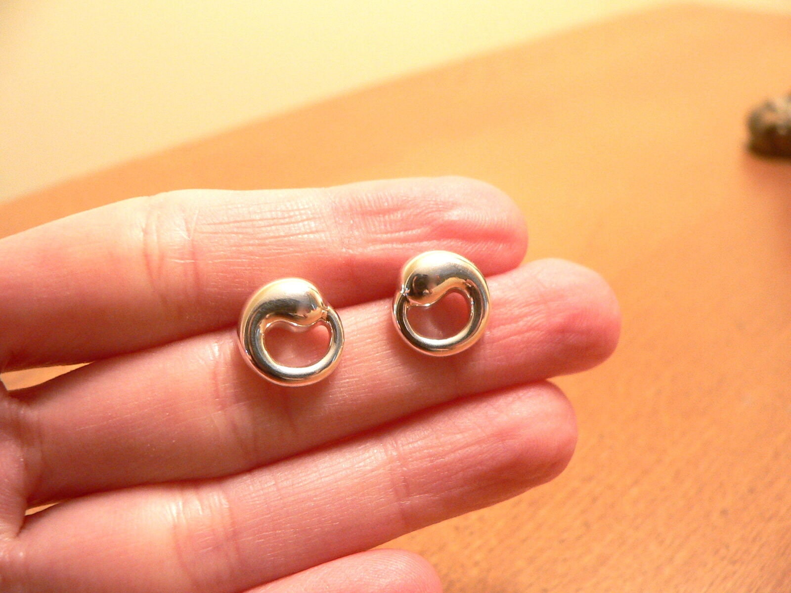 Tiffany and Co Peretti Silver Eternal Circle Earrings Studs Gift