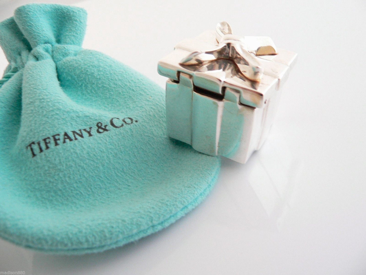 TIFFANY & CO. Jewelry Pouch + Booklet + Ribbon + Tissue + Box 3.20x3.2