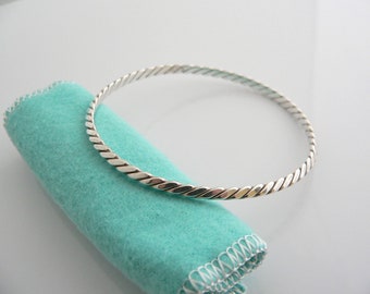 Tiffany & Co Twist Bangle Bracelet Stack Blue Pouch Twirl Line Edge Gift Love Anniversary Birthday Christmas Tiffany Blue Pouch