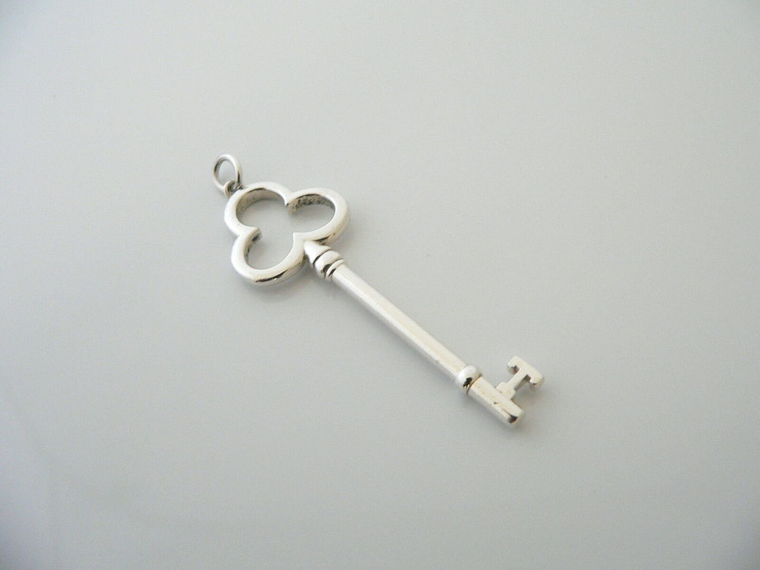 Tiffany and Co Silver Trefoil Key Pendant Charm 4 Necklace