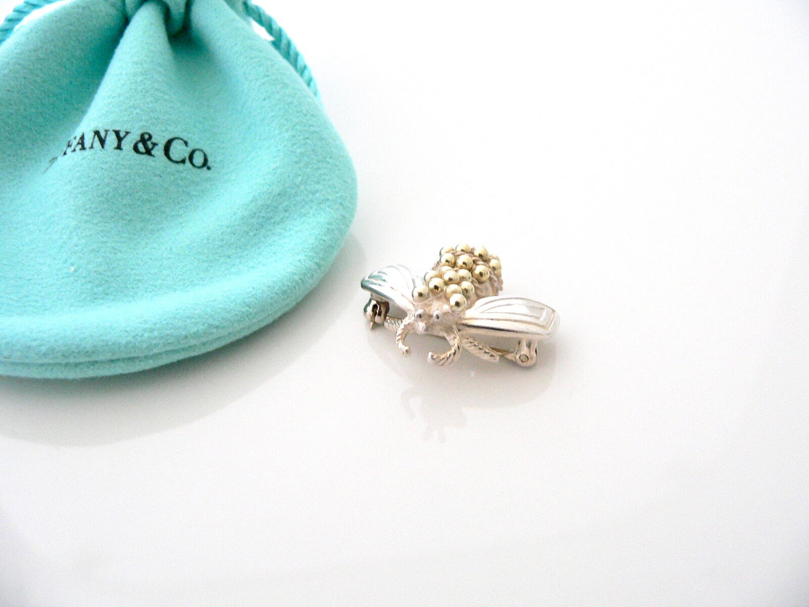 Bumble bee deals necklace tiffany