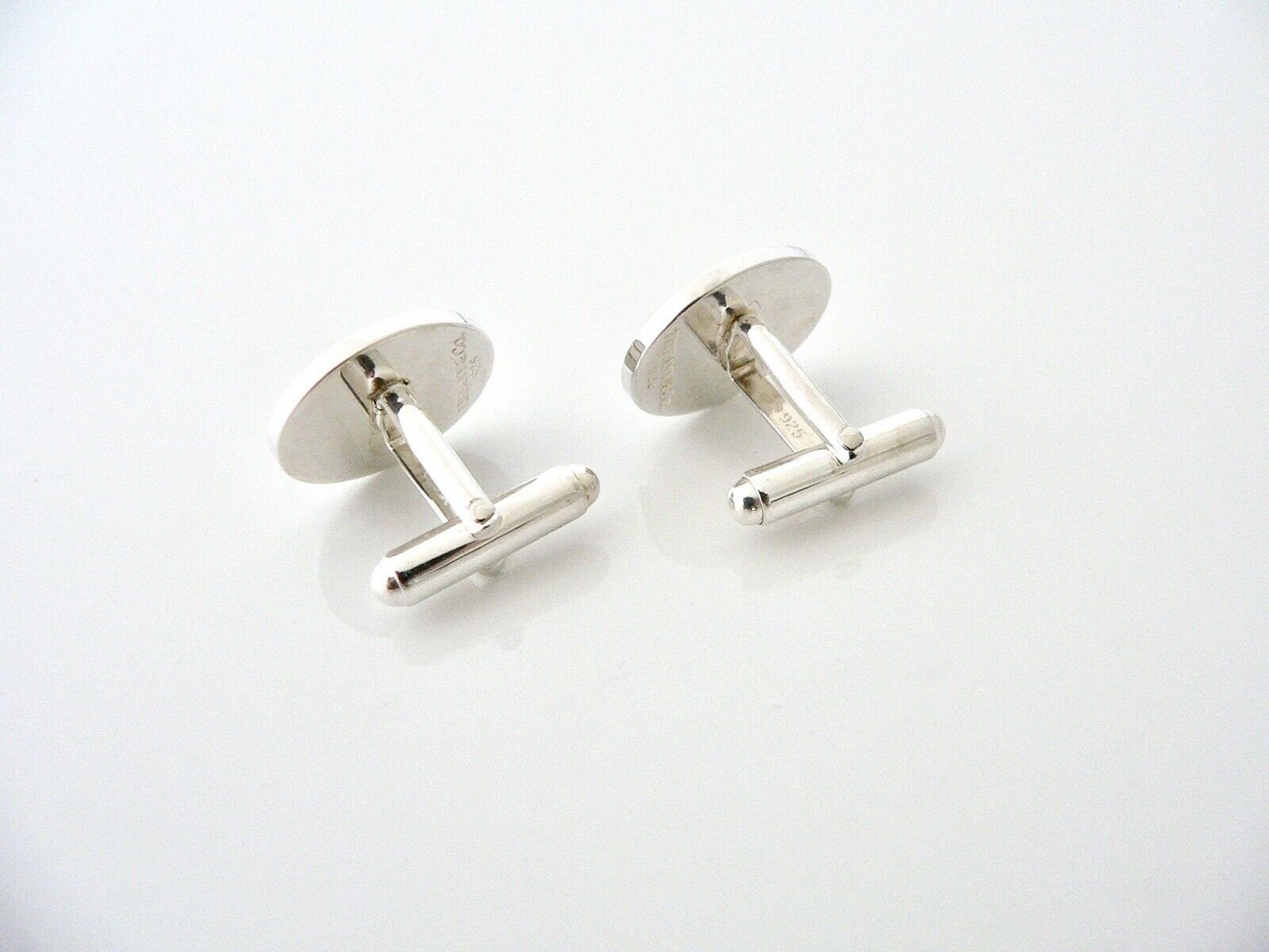 Tiffany&CO★Engine-turned Oval Cuff Links in Silver Tiffany & Co. Sterling Engine Turned Oval Cufflinks | Purple