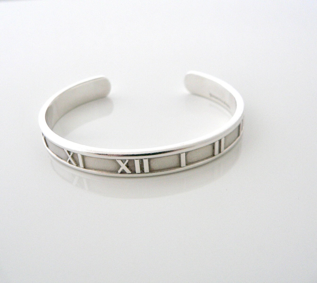 Ideana Cuff Bracelet with Wide Roman Numeral