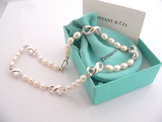 Elsa Peretti® Pearl Necklaces & Pendants | Tiffany & Co.