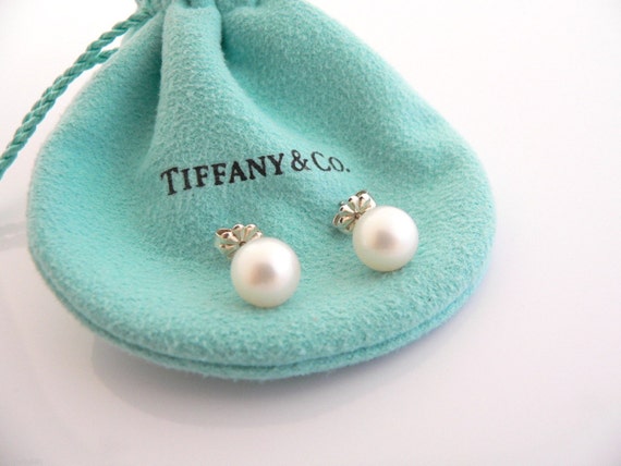 tiffany and co pearl earrings