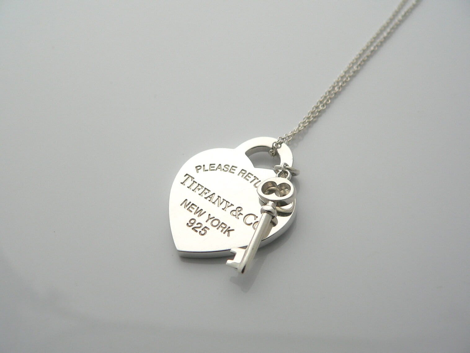 Tiffany & Co. シルバーキー ネックレス Tiffany Co Silver Return to Tiffany Heart Key Necklace Pendant