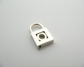 Tiffany And Co Alphabet O Padlock Pendant Charm Sterling Silver 925 for Necklace Bracelet Personalized Letter Gift