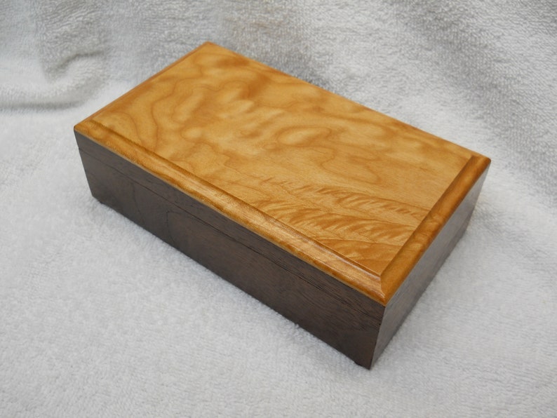 Black walnut and quilted maple box #703