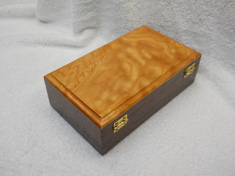 Black walnut and quilted maple box #703
