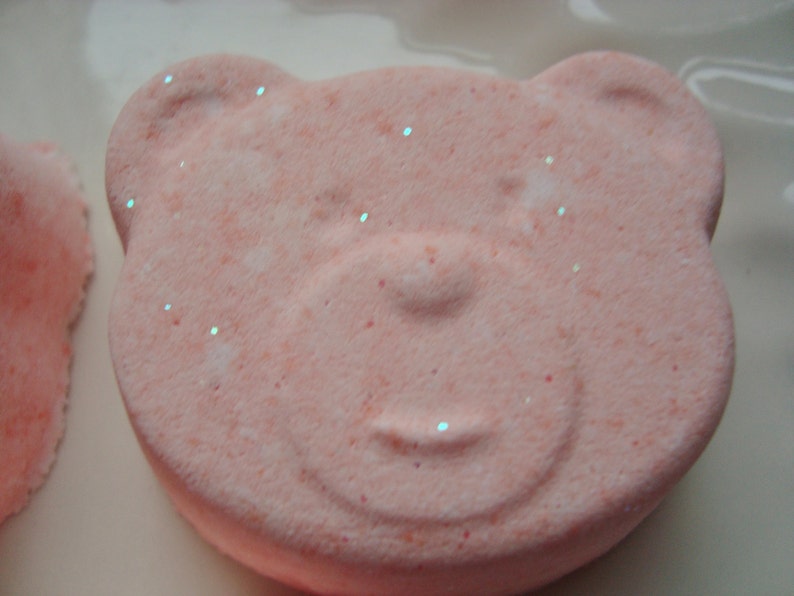 3 Teddy Bear Bath Bombs in Bubblegum Fragrance With Glitter Etsy