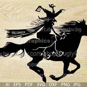 Può includere: Una silhouette nera di una strega a cavallo. La strega tiene una lanterna e indossa un lungo mantello svolazzante. Il testo "HALLOWEEN" è scritto sul mantello.