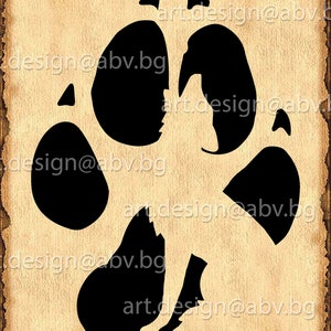 Puede incluir: Silueta negra de una huella de pata de lobo con un lobo aullando dentro de la huella. La imagen está sobre un fondo marrón.