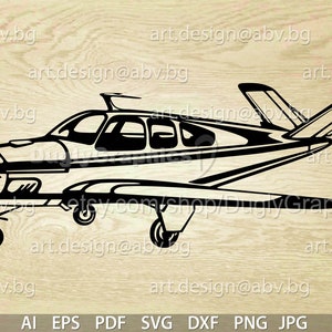 Puede incluir: Silueta en blanco y negro de un avión pequeño con una sola hélice. El avión tiene una nariz redondeada y una sola puerta en el lateral. El avión está en tierra con su tren de aterrizaje extendido.