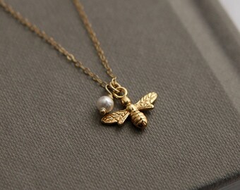 Tiny Gold Bee Necklace, Bumble Bee Jewelry, Bee Charm Necklace, Anniversary Gift for Women, Dainty Necklaces for Her, Nature Lover Gift