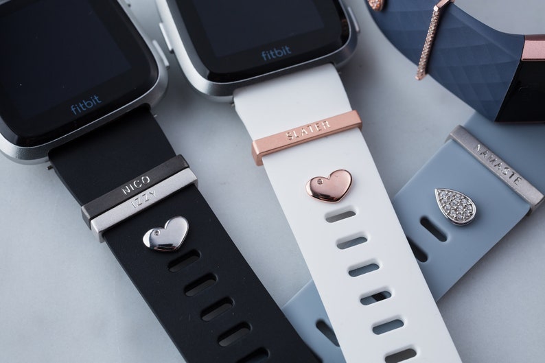 versa v apple watch