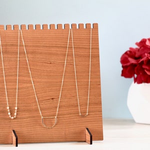 SVG file for a 10 inch wide necklace jewelry display, use this on Glowforge with proof grade material