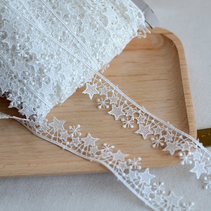 Beautiful Star White Black Lace Trim for DIY Bridal, Necklace, Sashes, Jewelry or Costumes 2.3cm width