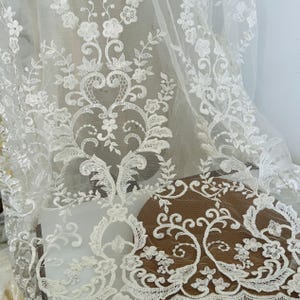 Tela de tul marfil con lentejuelas transparentes, estilo retro floral, bordado con flores, para velo, boda, vestido, 51 pulgadas, alta calidad