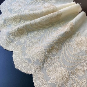Tela de algodón beige con bordado de hilo dorado, tela de encaje floral para cortinas de encaje, decoración de manteles, accesorios para fundas de almohada, 33 cm de ancho