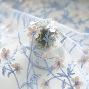 1 Yard Spitzenstoff Elfenbein Tüll Hellblau 3D Blumen Blumenstickerei Exquisite Braut Hochzeit Stirnband 51 "Breite Hohe Qualität