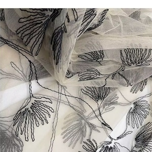 3 Farben schwarzes Blatt-Zweig Stickerei-Spitzen-Gewebe-Blumen Exquisite Stickerei für Braut Hochzeit Stirnband 59 "breite Tutu Stoff
