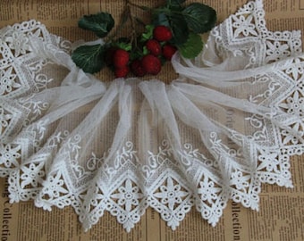 Pizzo floreale bianco Veneziano, pizzo in tulle ricamato, 6,69" di larghezza, 2 iarde