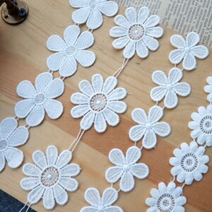 2 Yards Milk silk lace trim exquisite flower  white trim, , garter scallop lace, lace collar, hair band, skirt, babydoll