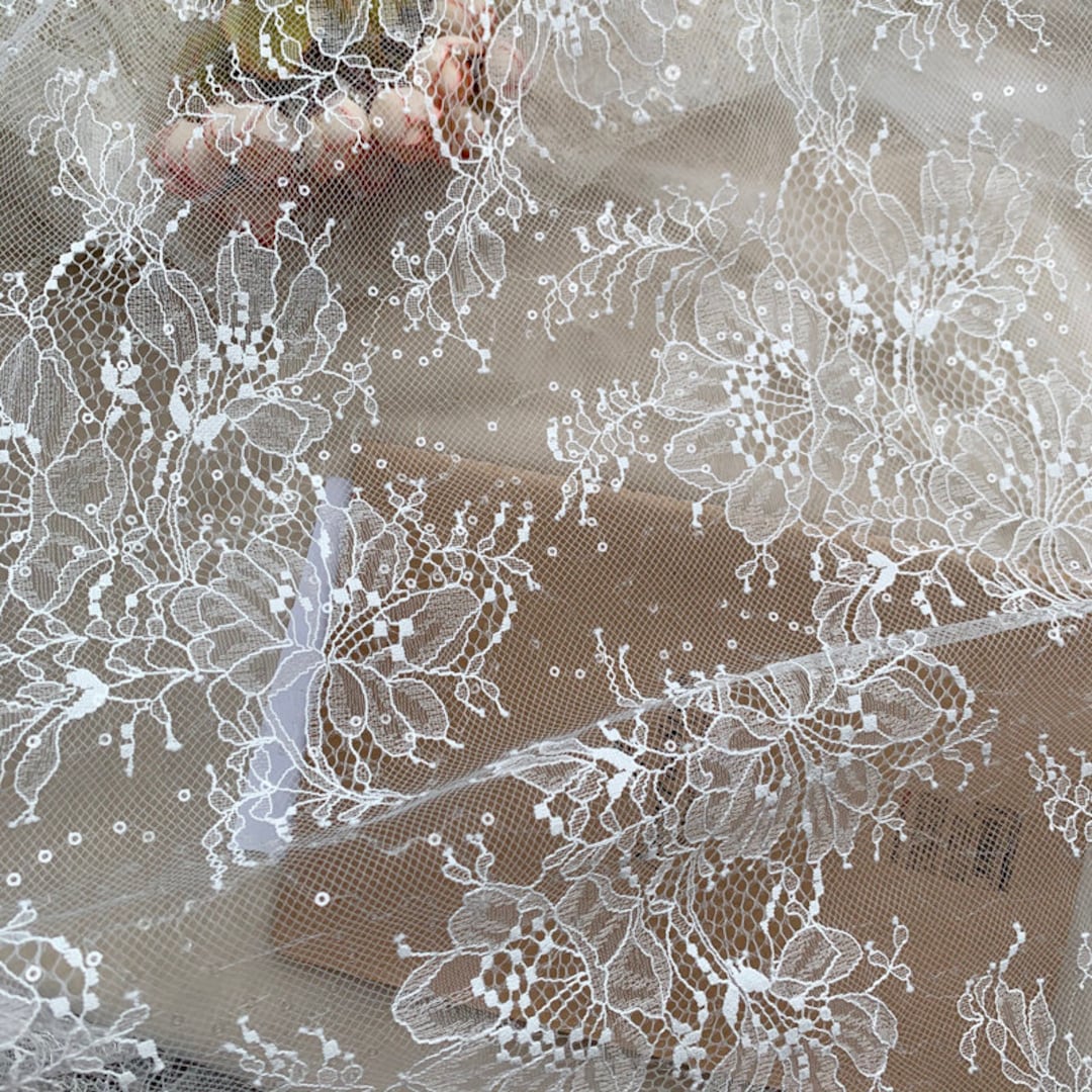 フレンチリース 1 Yard Sequins Franch Lace Fabric Flower Alice Exquisite Ivory