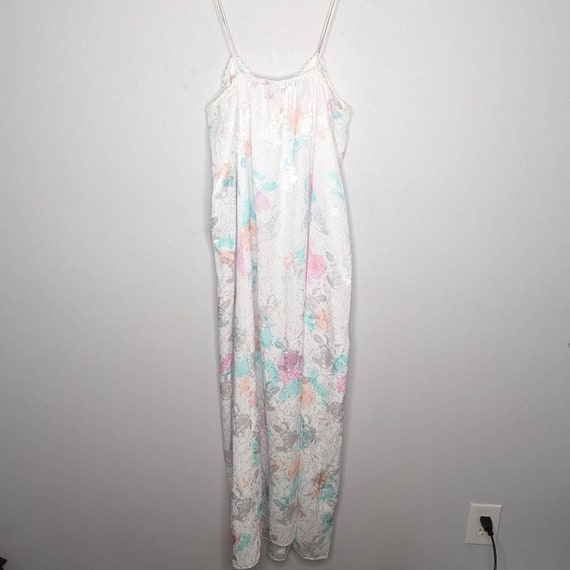 Mary McFadden Vintage White Satin Floral Print Ma… - image 2