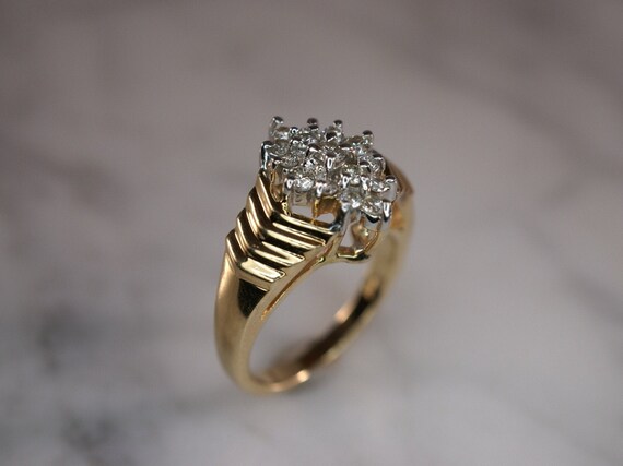 14K Yellow Gold and Diamond Cluster Ring - image 7