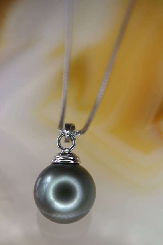 14k White Gold and Tahitian Black Pearl Pendant N… - image 1