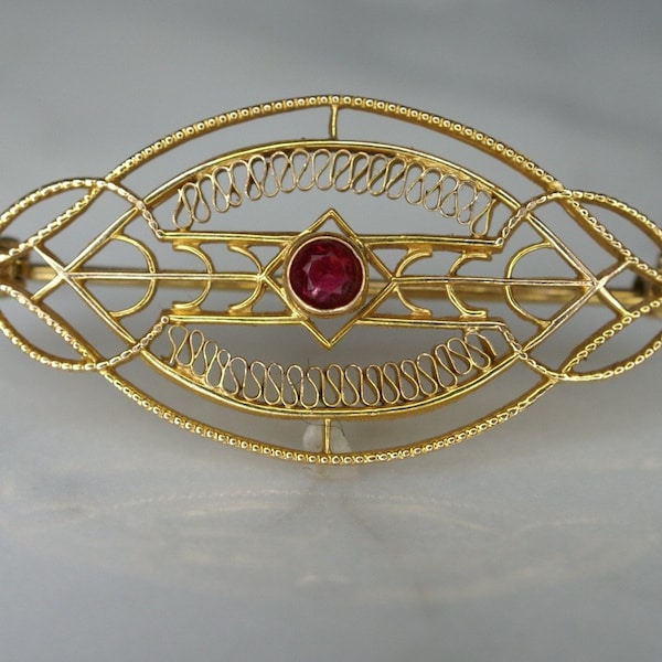 Plainville Stock Co. 10k Yellow Gold and Ruby Pin