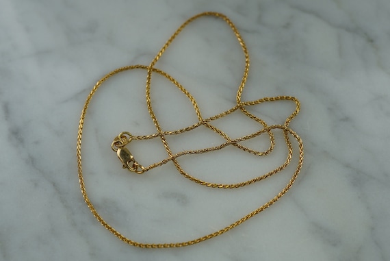 14K Yellow Gold Wheat Weave Chain Necklace with L… - image 1