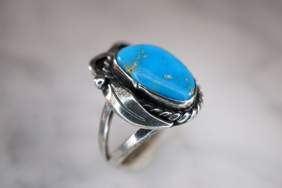 Navajo Style Sterling Silver and Turquoise Ring - image 7