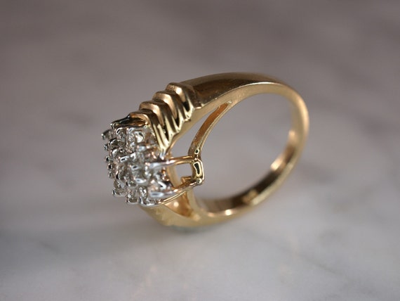 14K Yellow Gold and Diamond Cluster Ring - image 8