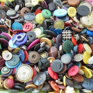 lot of 100 old and new buttons - sewing, creative hobbies