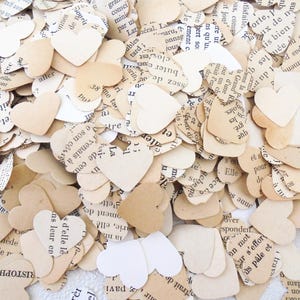 2000 confettis coeurs , un mélange de patine issu de  livres vintage français - décor fete ,anniversaire, mariage