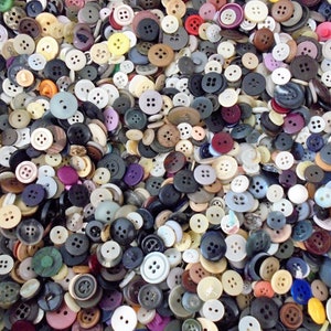 480 bottoni in blocco: vecchi bottoni brutti, hobby creativi immagine 1
