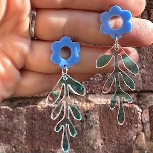 Iridescent flower earrings