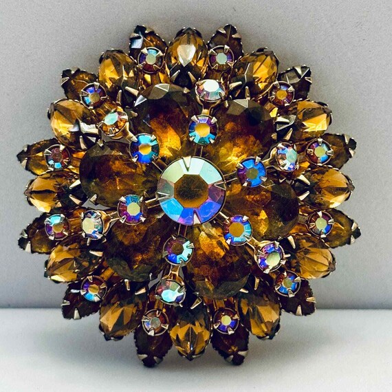 Beau Jewels Vintage Brooch Honey Amber Stones Fal… - image 1